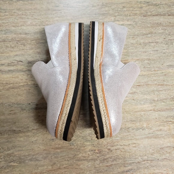 Beautiful Silver slide on espadrille - Picture 4 of 14